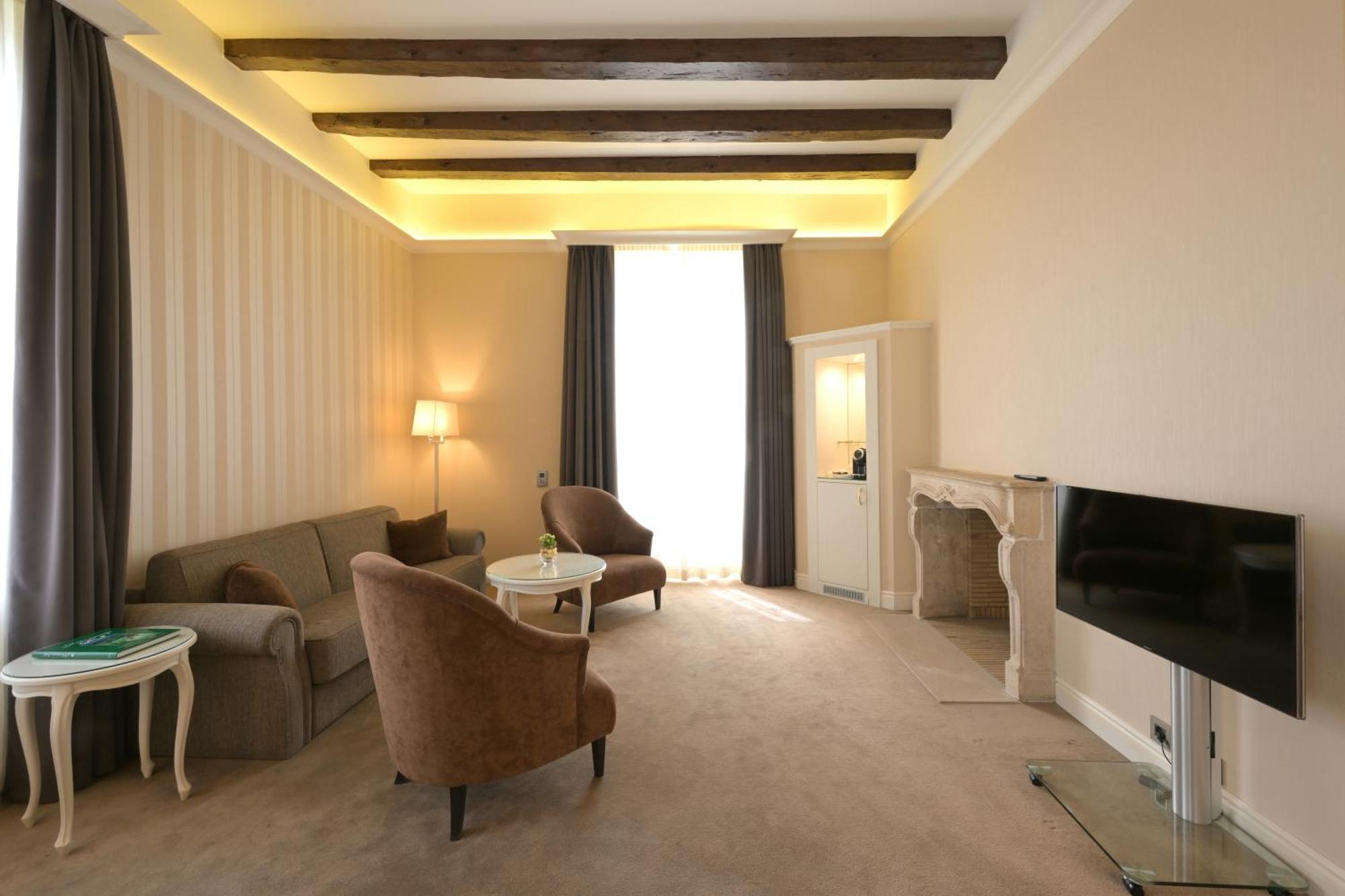 Chateau De Bonmont Cheserex Bagian luar foto
